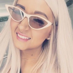 Meet your Posher, Johnson